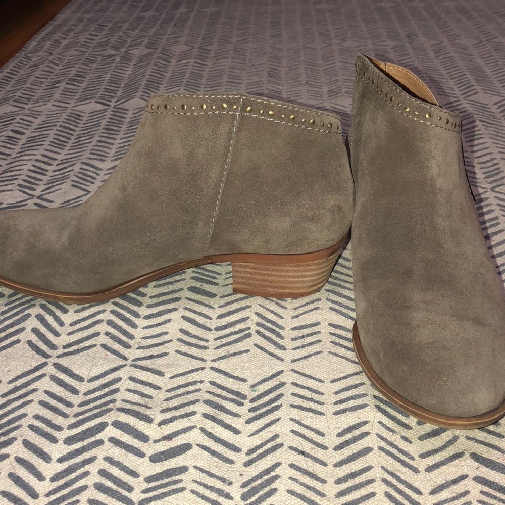 booties - Picture 2 of 4